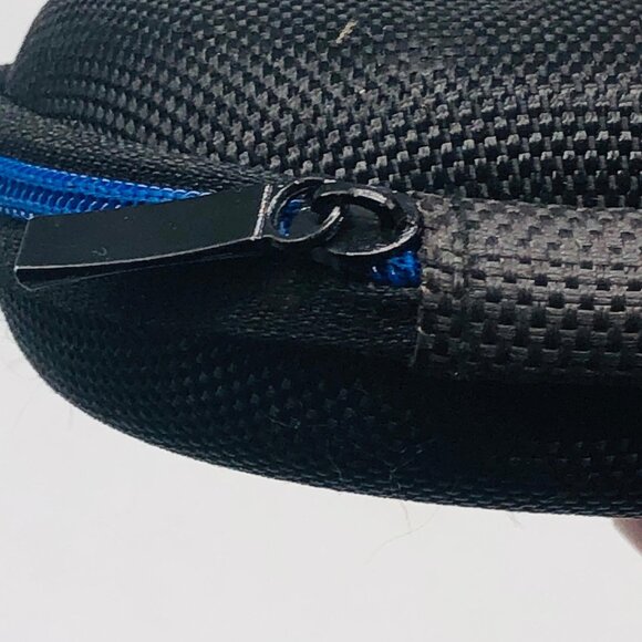 Senso headphone case with zipper black & blue headphones not included 3.5" READ - Picture 7 of 9